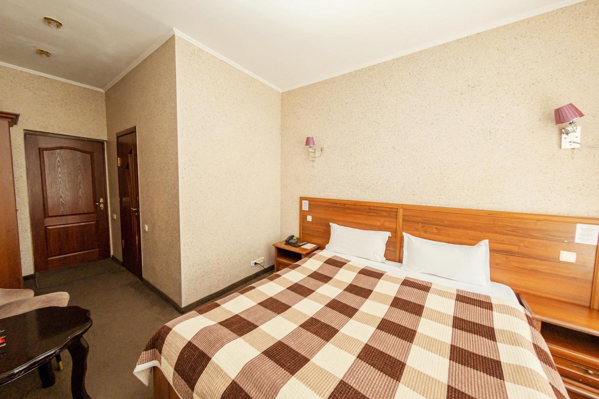 Ajour Otel Almatı Dış mekan fotoğraf