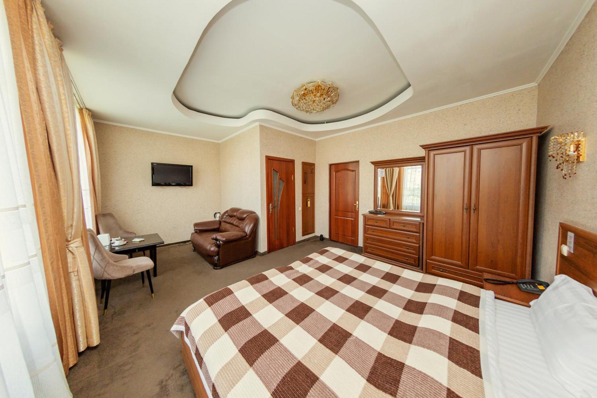 Ajour Otel Almatı Dış mekan fotoğraf