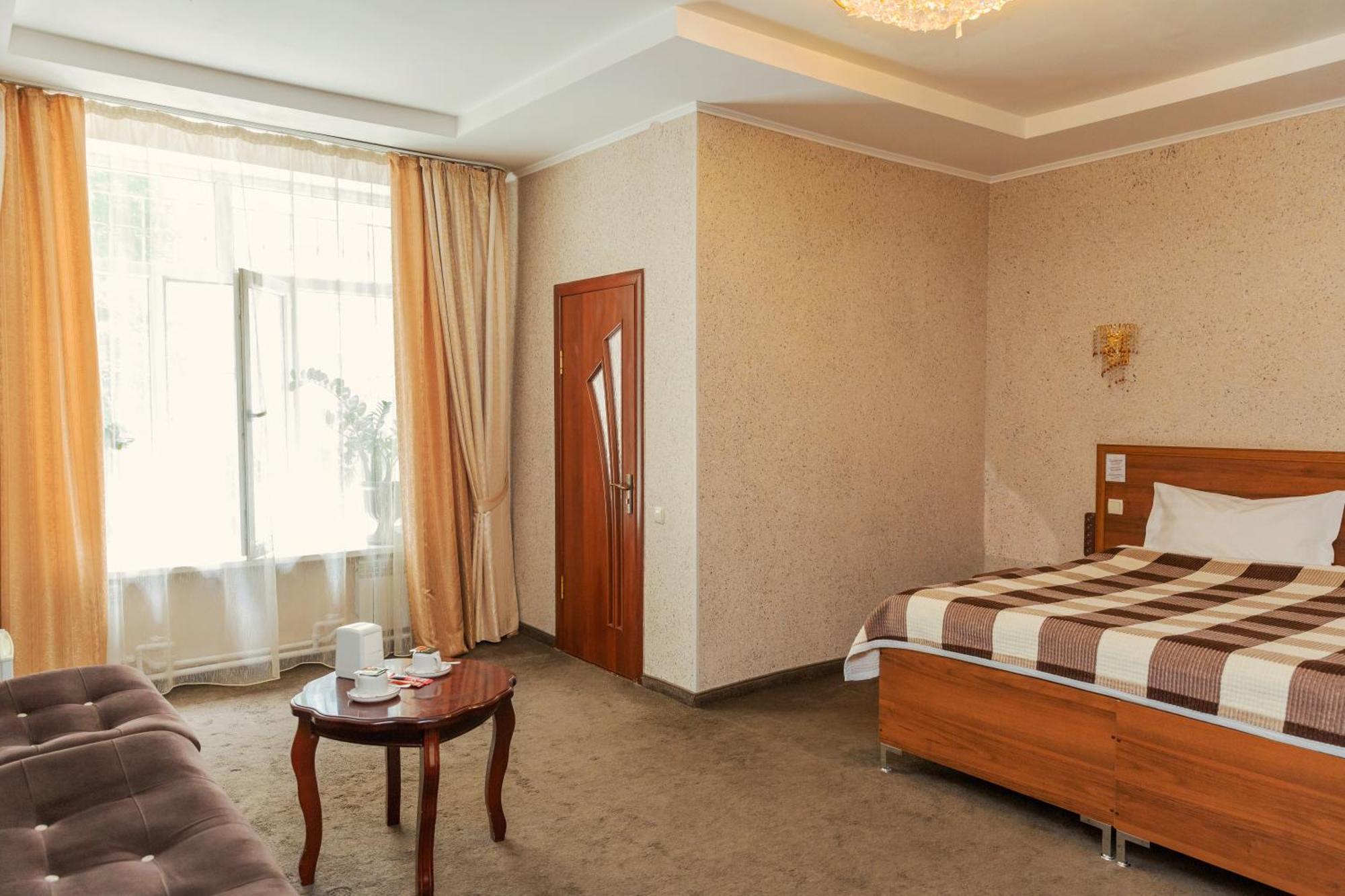 Ajour Otel Almatı Dış mekan fotoğraf